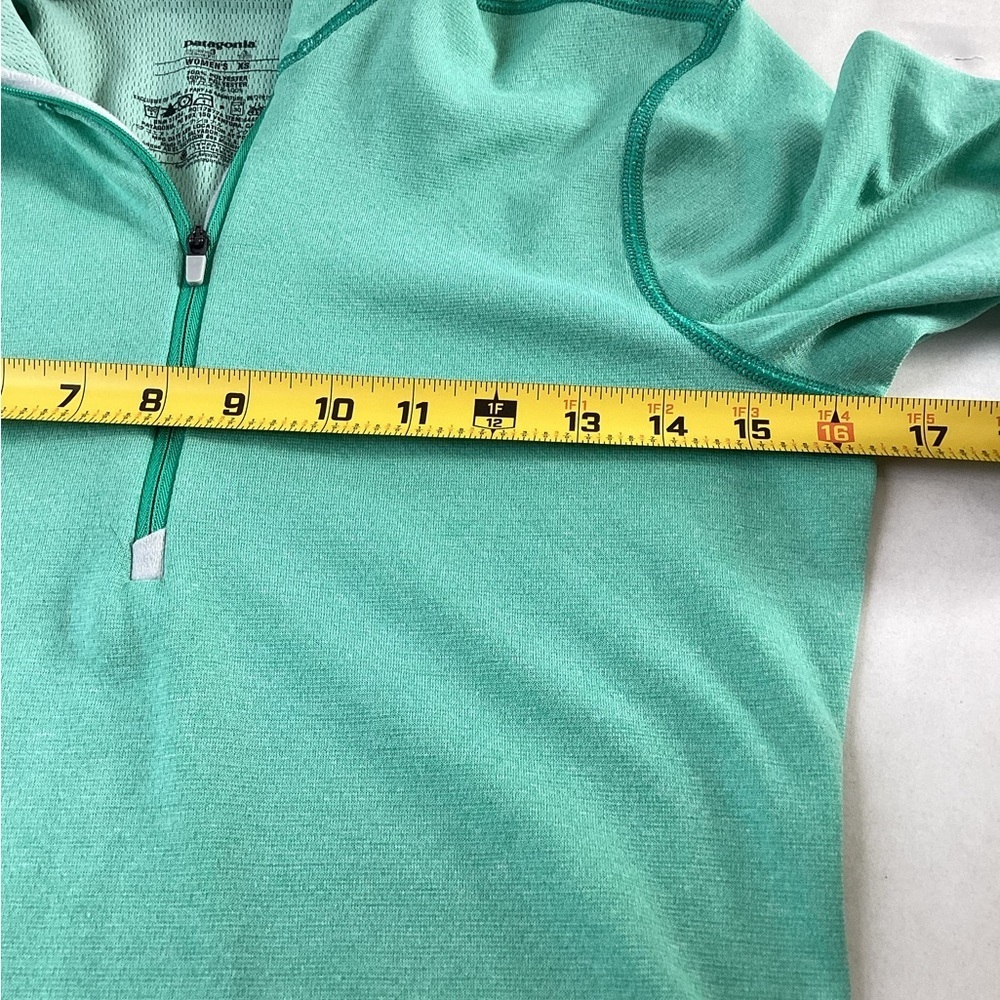 Patagonia XS Women’s Mock neck 1/4 Zip Sweatshirt Green Layers Lightweight - Picture 5 of 6